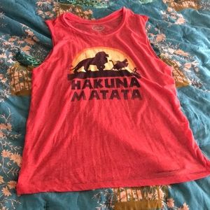 Disney Hakuna Matata Lion king top sz x-large